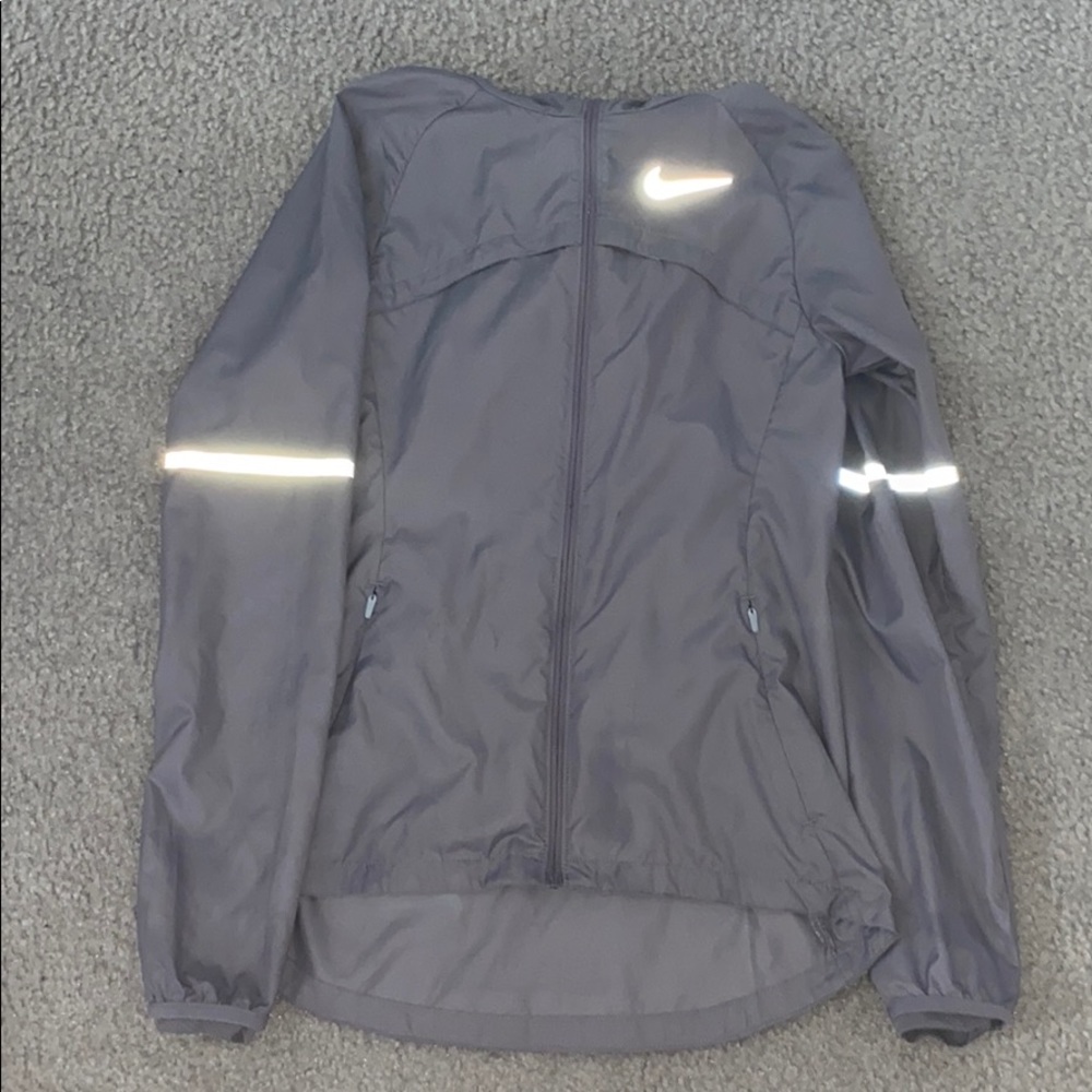 nike wind breaker (nike sheiks)
